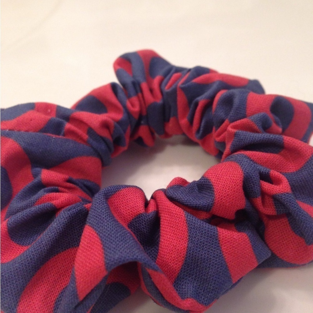 Phish Scrunchie, Fishman Donut Scrunchie Blue and Red 80’s Jam Band, Elastic.